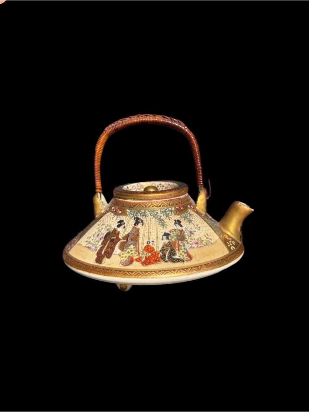 Antique Meiji Period Japanese Satsuma Tea Pot Japan, 19th Century Asian Beauty